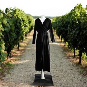 ❄️ 50% off winter Tapemeasure V neck vintage 70 80’s style jumpsuit pants S